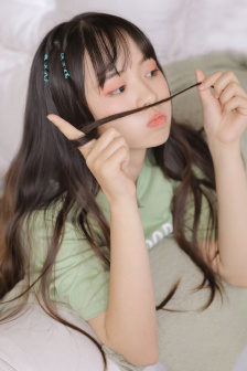 父子俩同耕一块地